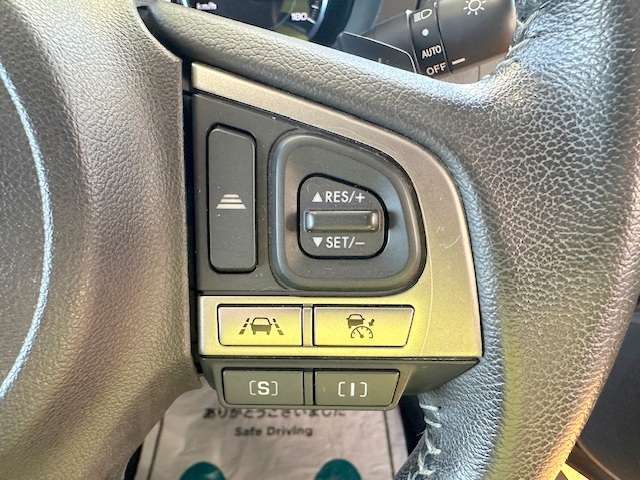 先進運転支援システムのアイサイトVer3搭載！！もしもの時も安心感がありますね！！クルーズコントロールも連動していてとっても便利ですね！！