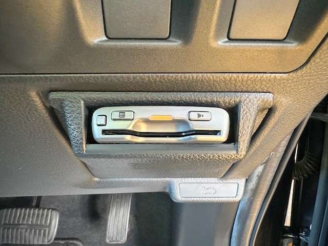 ビルトインETC付き！高速道路での移動に便利ですね！どうせ買うなら付いていた方が良い、需要の高い装備です！