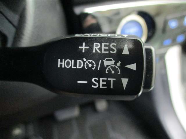 レーダークルーズコントロール♪レーダーとカメラで先行車を認識し、車速に応じた車間距離を保ちながら追従走行を支援します♪ロングドライブを快適にし、高速道路での渋滞やノロノロ運転をサポートします♪