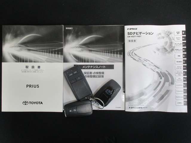 車両取扱説明書・オーディオ取扱説明書・メンテナンスノート付♪