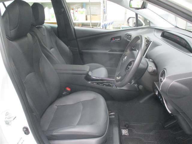 『トヨタ認定中古車』取扱店！全国のトヨタ販売店の豊富なラインナップからお選びいただけます♪県外の車を取り寄せることが可能です♪（取り寄せの際はいくつか注意点がございますので詳しくはスタッフへ）