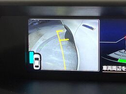 【サイドカメラ】停車・駐車時に死角になりがちな運転席から見えづらい部分の障害物を確認できます！雨天時や夜間などは特に活躍してくれるアイテムです。