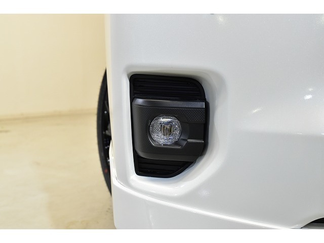 ■LEDフロントフォグランプ★即納台数多数取り揃え！気に入っていただけるお車ご提案します☆ご来店お待ちしております。シーアールエス大阪06-6852-9000