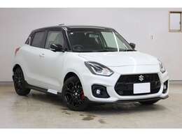 カーズクラブ　OUTLET店がスタートいたしました！！アウトレット車両は全車6ヶ月or5千km無償保証付きです！※また、こちらの車両はアウトレット車両ではございません。トヨタ・スズキ・ダイハツ・ホンダ