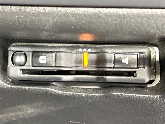 【ETC】高速道路の料金所をストレスなく通過！話題のスポットやサービスエリアに多い「スマートIC」利用時は必須のアイテムです。当店でセットアップを実施、ご納車当日からすぐにご利用いただけます！
