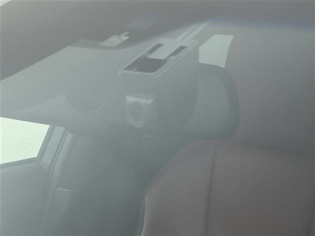 【　ドライブレコーダー　】運転中の記録を残します。事故などを起こした起こされた時の証拠を残します。