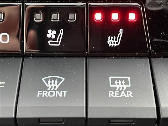 【シートヒーター/シートエアコン】暑い季節は冷風がシートの目から微ぎ、寒い季節は熱線を伝いシートを瞬時に暖めますので、季節を選ばず快適にお過ごし頂けます。