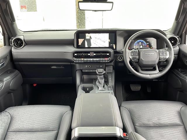 【インパネ全体】全方位で視界が広く、高い目線で運転もしやすいです！