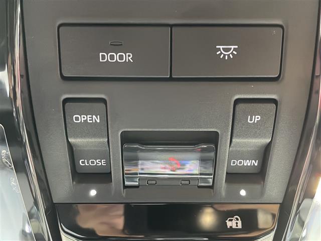 【運転席操作部】快適なドライブを楽しむための機能が装備されています！運転席から触れるので、使いやすいです！除菌プランいれていただくと、さらに清潔で安心していただけます！