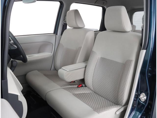 長時間の運転も疲れにくいフロントシート！体をしっかり支えてくれて運転がしやすい形状です！