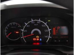 視認性に優れたメーターで、夜間走行も安心して運転できます！マルチインフォメ―ションディスプレイには車両情報を表示！メーター内の光度調整機能も付いております！