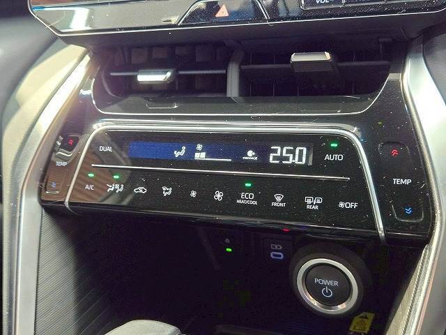 【オートエアコン】車内温度をセンサーが感知してご希望の車内温度になるよう、風量も自動で調整してくれます☆