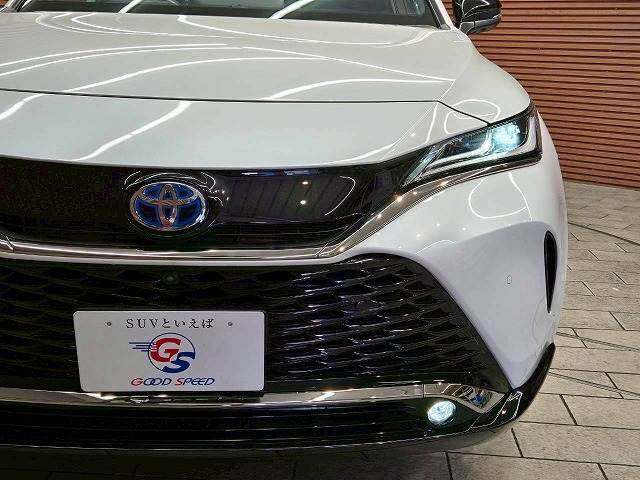 【LEDヘッドライト】です。現在主流のヘッドライトで明るいので視認性が良く安全です。明るさとかっこよさをお楽しみください