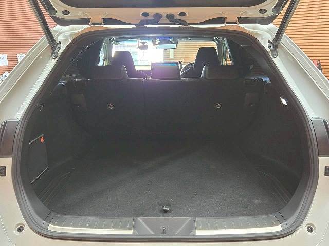 広々としたラゲッジルームは日常・レジャーに活躍する事間違いなし。いかがでしょうか。