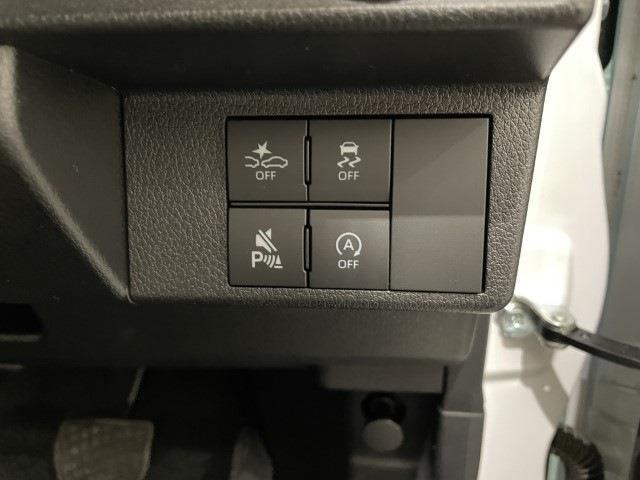 万が一のキズヘコミも迅速に対応いたします！！　自社鈑金工場を持っているので、自社で修理いたします！！仲介料がかからないのでお値打ちにご提案できます！！