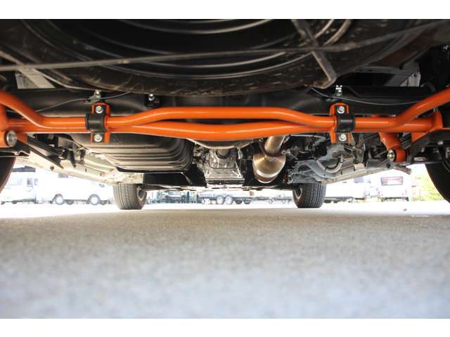 トヨタ　ハイエース　キャンピングカー長野　スペースキャンパー　6名乗車　軽油　リチウム300Ah　ソーラーパネル　2000Wインバーター　FFヒーター　ウインドウエアコン　マックスファン　冷蔵庫