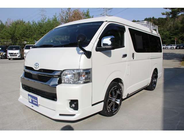 テーブルを囲んでゆったりとお寛ぎ頂けます◎