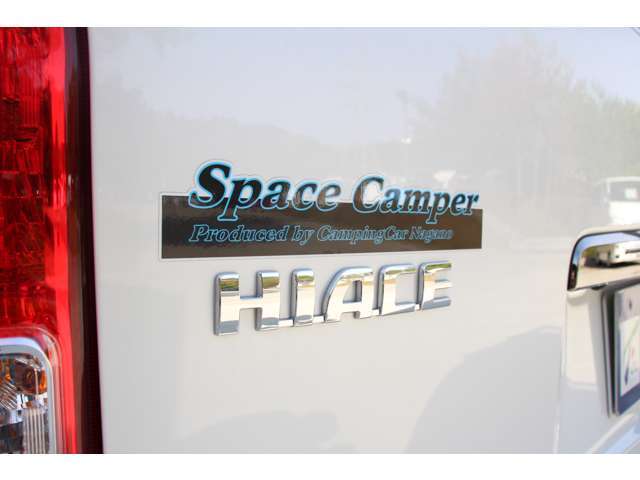 寒い冬や朝夕の冷え込みもぽかぽか！　FFヒーター装備で快適な車中泊が可能です◎