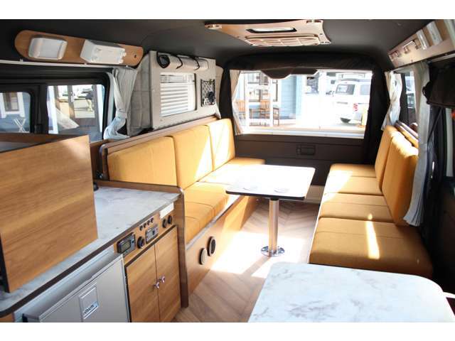 道の駅、サービスエリア、RVパーク、チェックインチェックアウトの時間も気にする必要はありません◎　移動、休憩、宿泊を兼ね備えたお車です♪