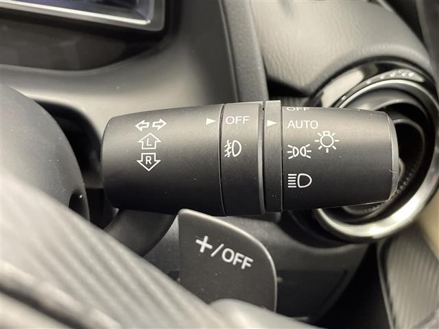 全国から厳選されたお車を展示しております。ご希望の在庫を店頭で検索することも可能ですので、お気軽にご相談ください！