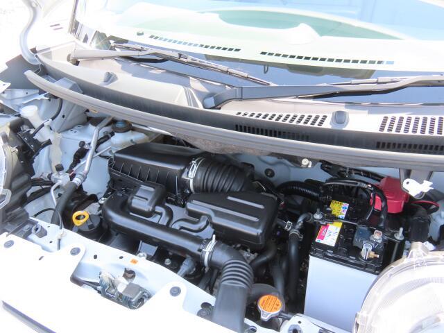 オリックス自動車保証付です。1年間走行距離無制限の保証となっております。消耗品・油脂類は除きます（輸入車は、6ヶ月もしくは5，000kmまで）。全国に提携工場があるので、遠方の方も安心ですよ。