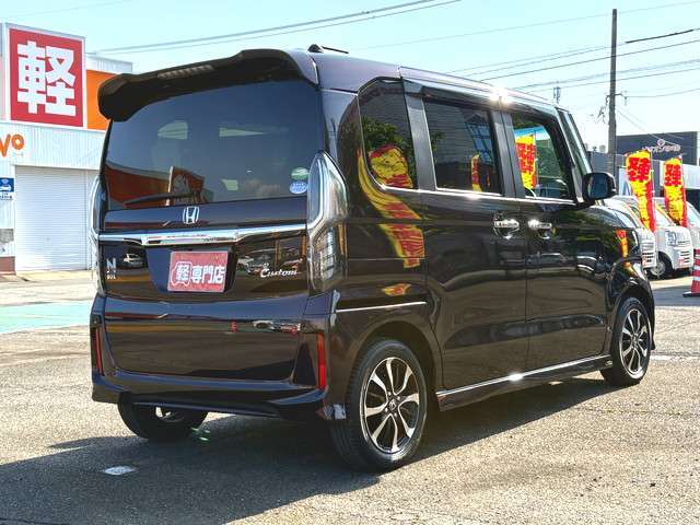 【車検】福井県福井市・鯖江市で年間8,000台の車検実績！予約制の60分車検もございます。お安く安心な国土交通省指定の自社工場完備で国家資格整備士が丁寧に車検整備を行います。