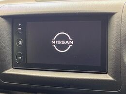 【ディスプレイオーディオ】お手持ちのスマートフォンとの連携で、ナビや音楽再生など各種アプリを使用可能。スマホに近い感覚でお使いいただけます♪