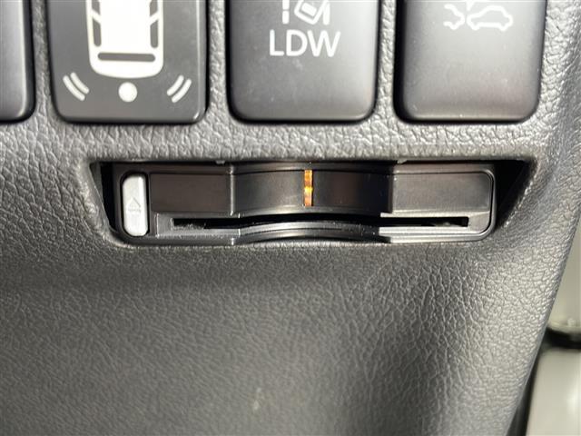 【運転席操作部】快適なドライブを楽しむための機能が装備されています！運転席から触れるので、使いやすいです！除菌プランいれていただくと、さらに清潔で安心していただけます！