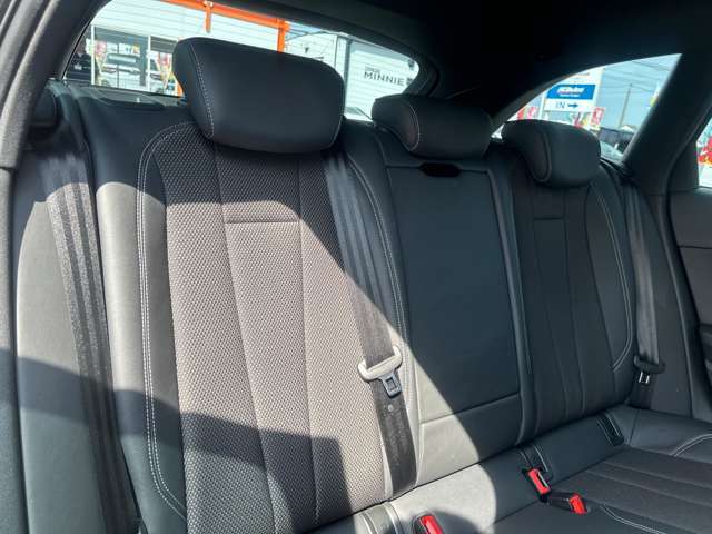 シートも大きな汚れやダメージはございません。納車前に改めてクリーニングも可能となっております。