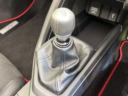 【フロア6速MT】走りの6速MT！！スポーティーな走行をお楽しみいただけます♪