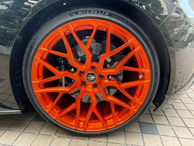 気になるお車がありましたら右の電話番号から直接お店にお問い合わせください。支払方法から車両情報、状態までなんでもご説明させて頂きます。スタッフ一同ご連絡お待ちしております。