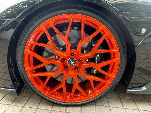 気になるお車がありましたら右の電話番号から直接お店にお問い合わせください。支払方法から車両情報、状態までなんでもご説明させて頂きます。スタッフ一同ご連絡お待ちしております。