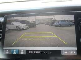 【バックモニター】ギアをバックに入れれば、後ろの画像が確認できます！車庫入れの際にあると嬉しいですよね♪
