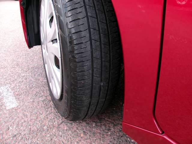 タイヤのコンディションもご確認下さい。