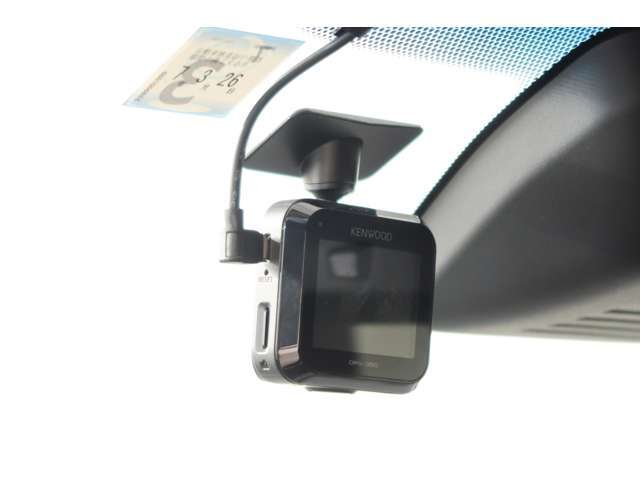事故などの衝撃を検知すると自動で録画　ドライブレコーダー装備　※保証対象外