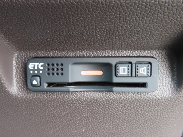【ETC車載器装備済み】ご使用いただくには別途セットアップ費用がかかります。ご用命の際はお申し付けください。