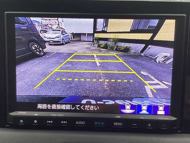 バックカメラ装着済！死角になりやすい後方もとても見やすいです☆車庫入れに自信がない方や縦列駐車が苦手な方にも、オススメ装備です！安心度もアップ！