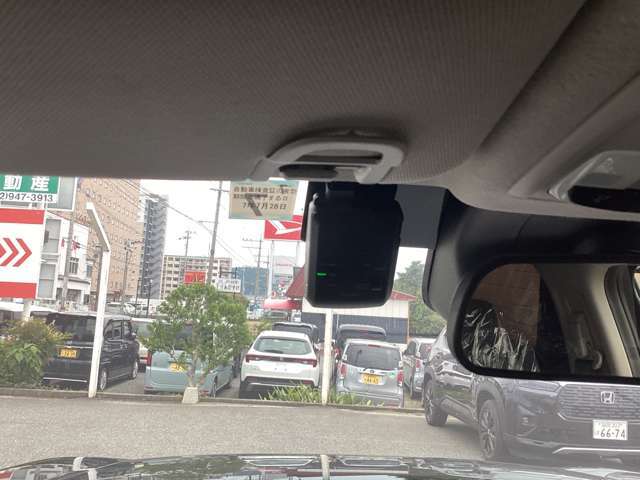 ドライブレコーダー装備♪映像と音声を記録してくれるドライブレコーダーは、事故の際に確かな証拠能力を発揮してくれます。