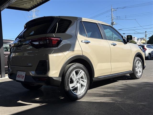 直進して「オートバックス」のある信号を左折して左手に当店がございます！