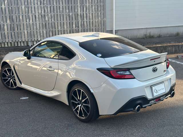 遠方からのお問合せも大歓迎です。ビデオ通話用いた商談で、車両状態をご確認頂けますので、安心してご購入頂けます。