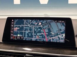 ●HDD純正ナビ:一体感のあるナビは、高級感ある車内を演出してくれます。オーディオ機能も充実しておりますので、運転もより楽しめます♪