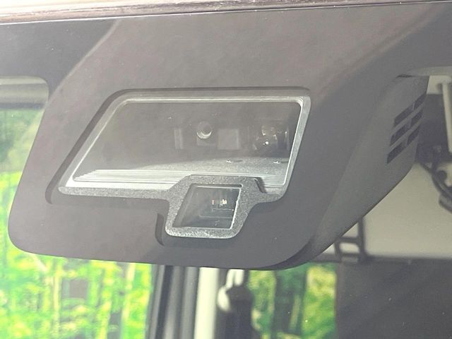 【スズキ　セーフティサポート】走行中に前方の車両等を認識し、衝突しそうな時は警報とブレーキで衝突回避と被害軽減をアシスト。より安全にドライブをお楽しみいただけます。