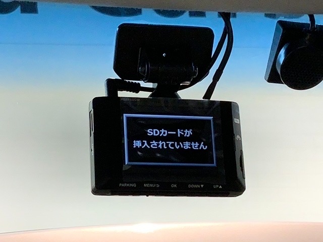 万が一の事故のときもドライブレコーダーがあると安心です。ご利用になる場合は個人情報保護の観点より新品の対応SDカードをお求め下さい。