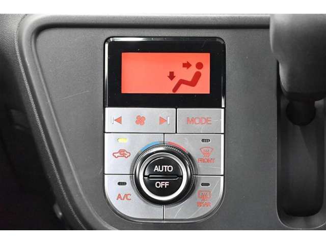 『トヨタ認定中古車』3つの安心を1台にセット！1.徹底した洗浄　2.車両検査証明書つき　3.ロングラン保証つき　全てをクリアした【安心】の証！詳しくスタッフまでお気軽にお問い合わせ下さい。