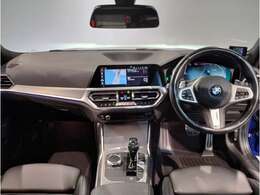 ☆センターパネルを運転席側に僅かに傾けたBMW独特のインパネ☆【駆け抜ける歓び】はここからもスタートしております☆