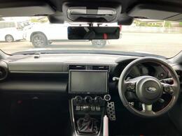 「この車の写真をもっと見たい」「状態が気になる」「この装備はついている？」どんな小さな疑問でもお気軽にお問い合わせください！