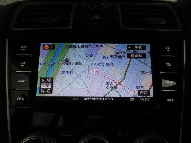 ナビゲーション装備☆多彩な機能で快適ドライブをアシスト☆オーディオ機能も充実していますね☆