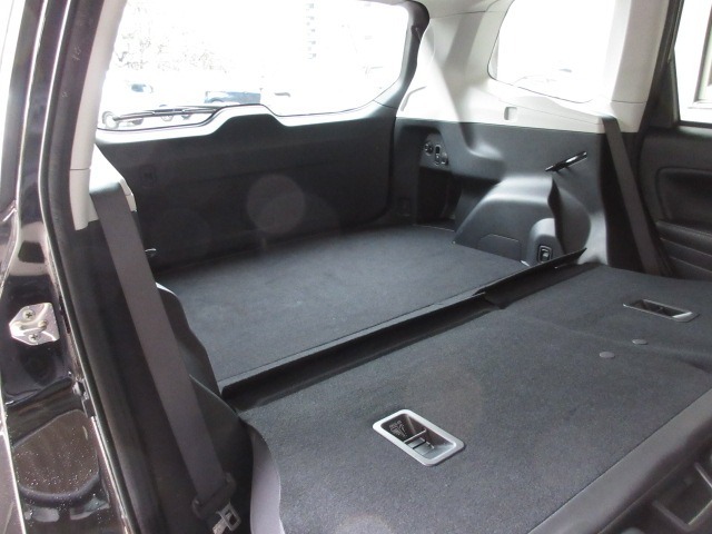 女性の力でもラクラク♪簡単にシートアレンジが可能です◎工夫しながらシートアレンジを楽しみましょう♪