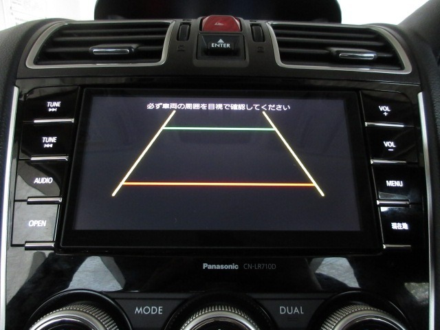 バックカメラの画像です。ガイドラインがスムースな車庫入れをサポートいたします！車庫入れの安心感がアップしますね☆