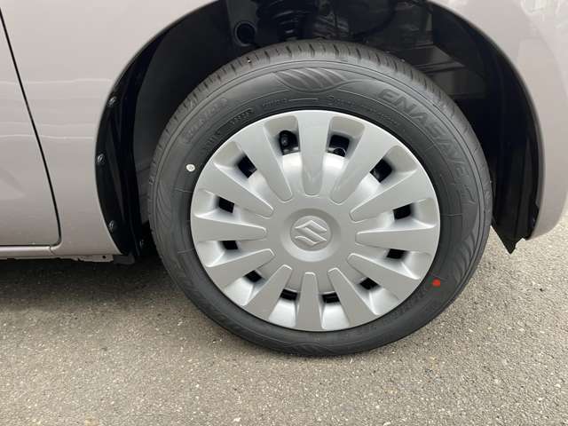 ☆お車についた傷やヘコミ、事故の修理もハヤシにお任せください。自社鈑金工場で修理ができますの安心です☆